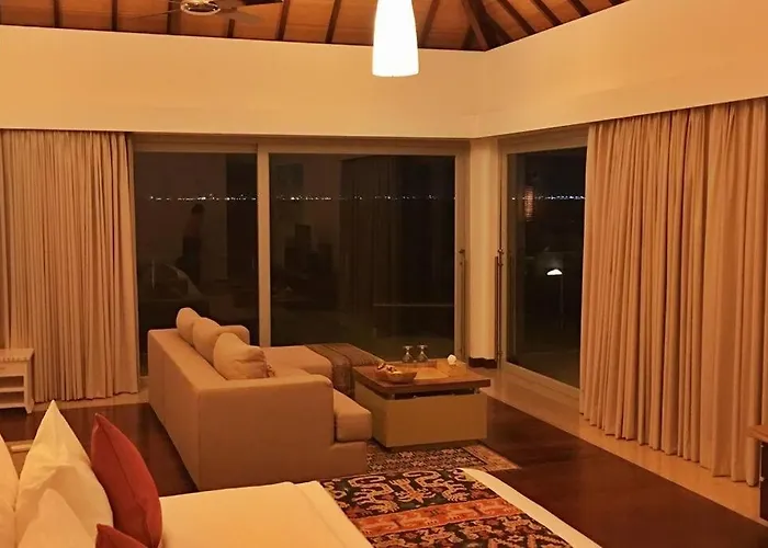 The Luxe Bali - Luxury 3 Bedroom Cliff Ocean Edge *